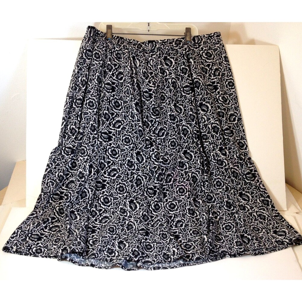 Vintage Jacque and Koko Black & White Floral Skirt Size 18/20 Elastic Waist Zip